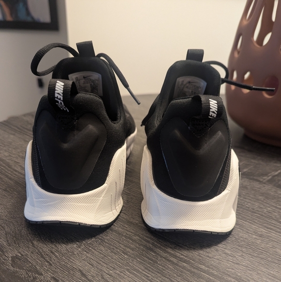 Nike Free Metcon 6 Women's Workout Shoes - Picture 7 of 9